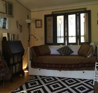 Redhaus Artist Cottage - Perths Hotel