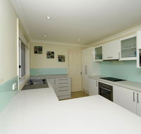 Reef Close 1/2 - Perths Hotel