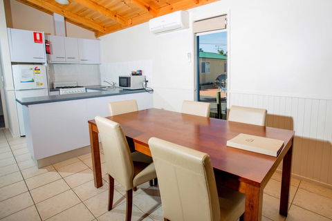 Reflections Holiday Parks Hawks Nest - Perths Hotel 1