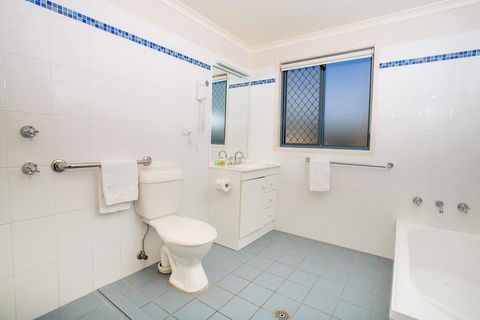 Reflections Holiday Parks Hawks Nest - Perths Hotel 2