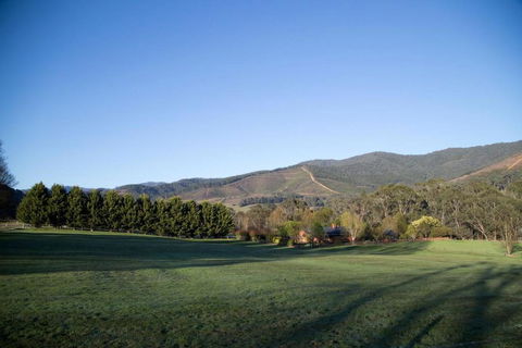 Ridge Line Riders Luxury Retreat - Perths Hotel 0