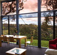 River Vineyard Retreat - Perths Hotel