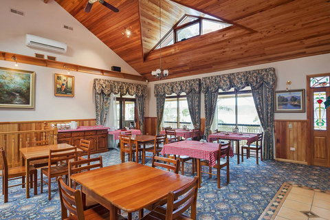 Robyns Nest - Perths Hotel 3