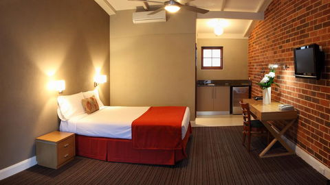 Rose & Crown Hotel - Perths Hotel 1