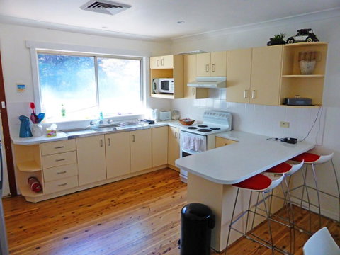 Ruby's @ Culburra Beach - Perths Hotel 3