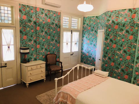 Russley Rural Retreat - Perths Hotel 2