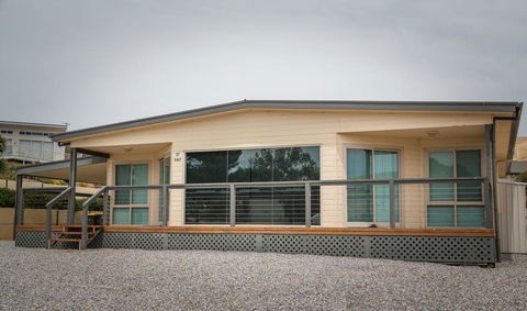 SALT - 37 Oceanview Drive - Perths Hotel 1