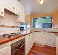 Salt Water  Fingal Bay - Perths Hotel