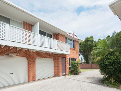 Sanctuary @ Fingal Bay - Perths Hotel 3