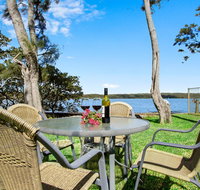 Sanctuary on the Bay - fish or kayak from the yard - Perths Hotel