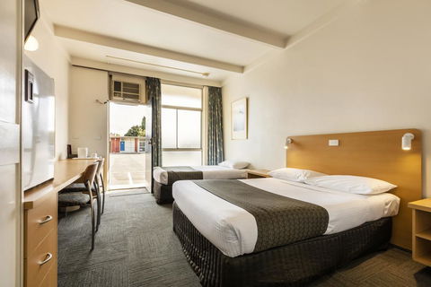 Sandbelt Club Hotel - Perths Hotel 2
