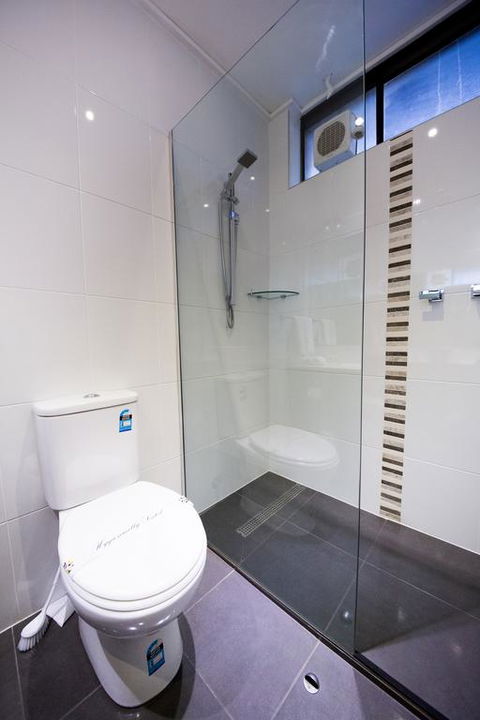 Sandown Regency Hotel & Apartments - Perths Hotel 3