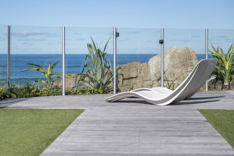Sapphire Sands Beach House - Perths Hotel 1