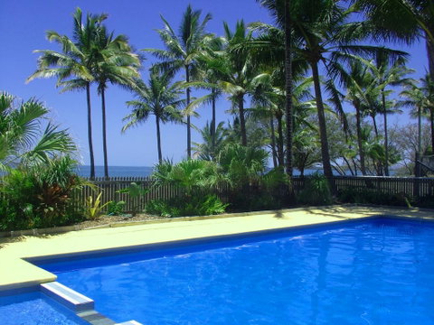 Sarina Beach Motel - Perths Hotel 0