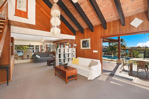 SCHMAN55-WATERFRONT, RESORT-STYLE ENTERTAINER - Perths Hotel 1