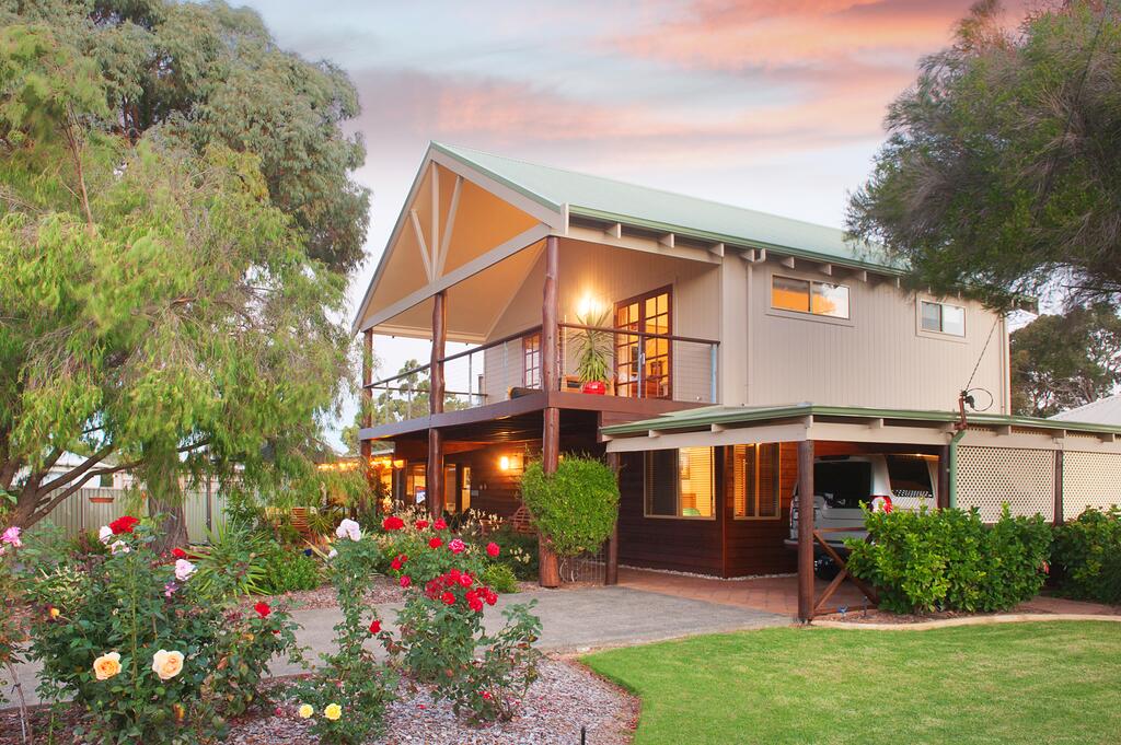 Dunsborough WA Perths Hotel