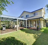 Sea Whispers  Fingal Bay - Perths Hotel