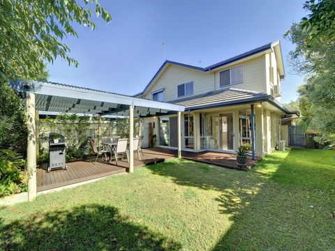 Sea Whispers @ Fingal Bay - Perths Hotel 0