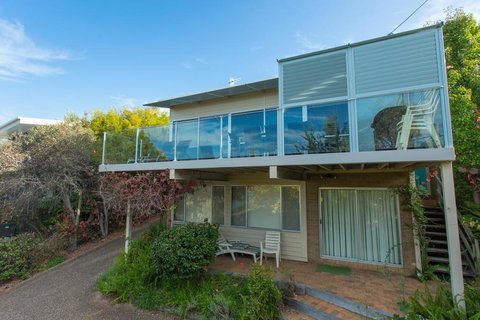 Seascape At Pambula Beach - Perths Hotel 0