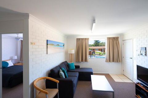 Seaside Holiday Resort - Perths Hotel 1