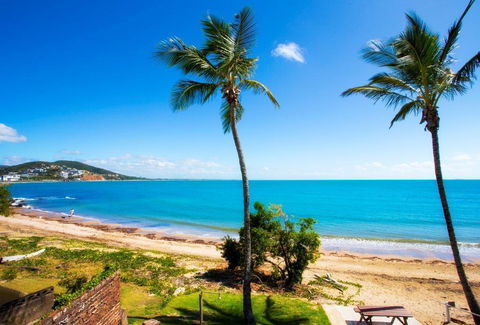 Seaspray Waterfront Holiday Units - Perths Hotel 1