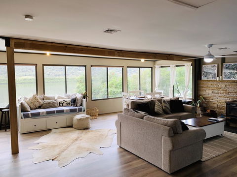 Secluded Waterfront House On Rainforest Acerage - Perths Hotel 0