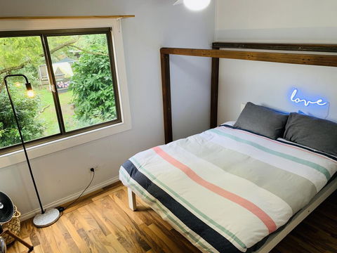 Secluded Waterfront House On Rainforest Acerage - Perths Hotel 2
