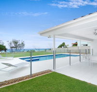 Sentosa on Tugun - Beachfront 5 Bedroom - Perths Hotel