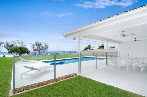 Sentosa On Tugun - Beachfront 5 Bedroom - Perths Hotel 0