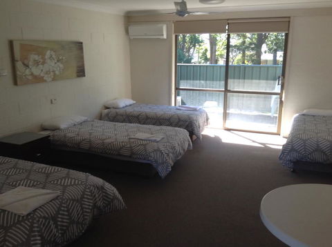Settlers Inn - Perths Hotel 3