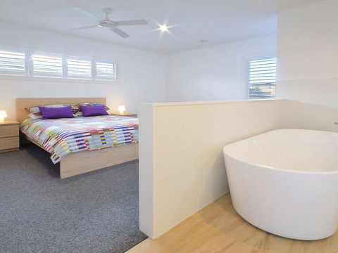 Seven Mile Heaven - Your Coastal Kingdom - Perths Hotel 3