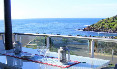 Shearwaters Apartment, Ocean Views - Perths Hotel 0