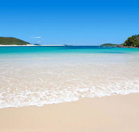 Shells on the Shore Holiday Accomm - Dolphins - Perths Hotel