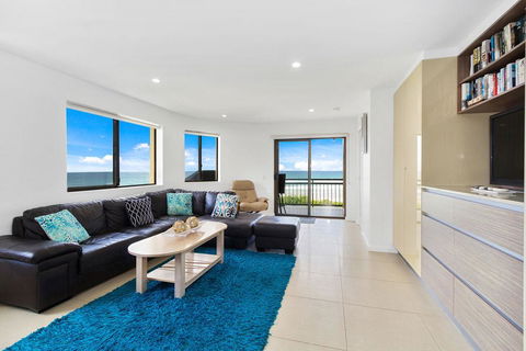 Shoreline Nine Penthouse With Ocean Views - Perths Hotel 1