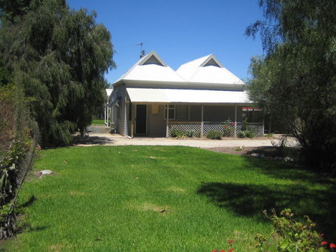 Showgrounds Cottage Naracoorte - Perths Hotel 0