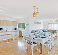 Sienna by the Sea - spacious coastal getaway - Perths Hotel