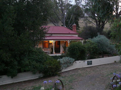 Sinnamons Cottage - Perths Hotel 0