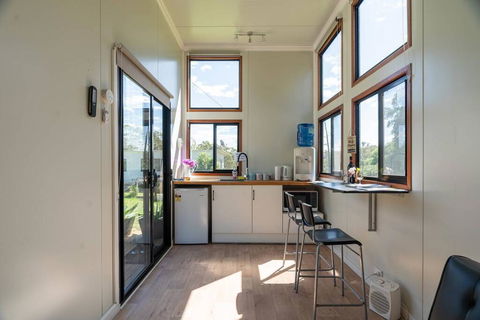 Sithuri Tiny House - Perths Hotel 2
