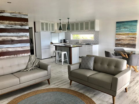 Sky Loft On Bruxner - Korora - Coffs Harbour - Perths Hotel 2