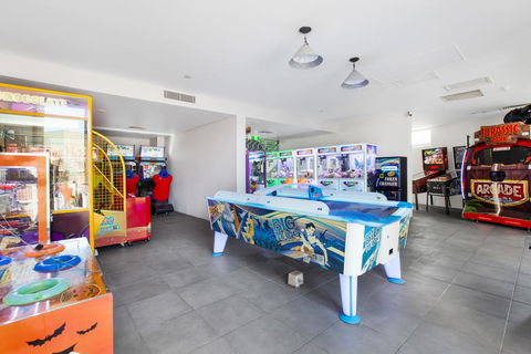 Sleek Q1 Suite In The Heart Of Surfers Paradise - Perths Hotel 2