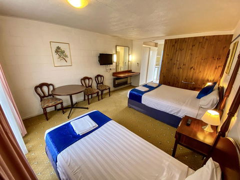 Snow Season Motor Inn - Perths Hotel 2