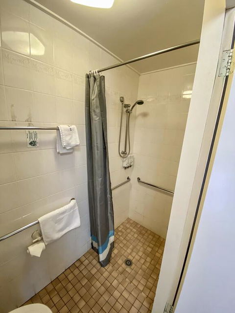 Snow Season Motor Inn - Perths Hotel 3