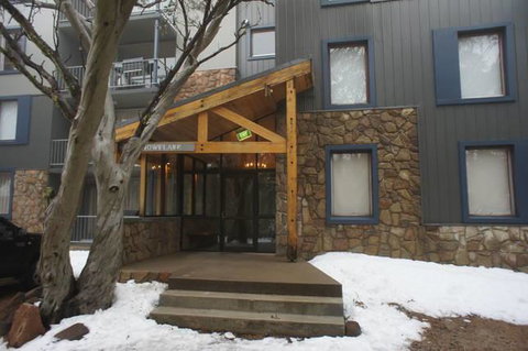 Snowflake 14 - Perths Hotel 0