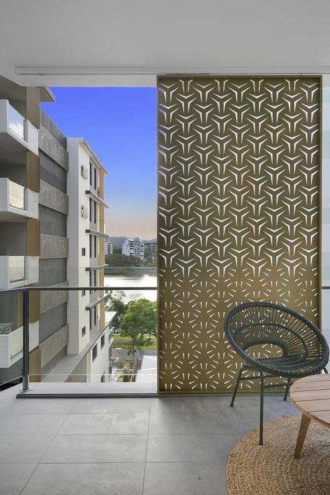 SOKO Waterfront West End - Perths Hotel 3