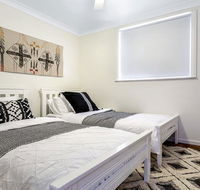 Sounds of Sunshine Whole House - Perths Hotel