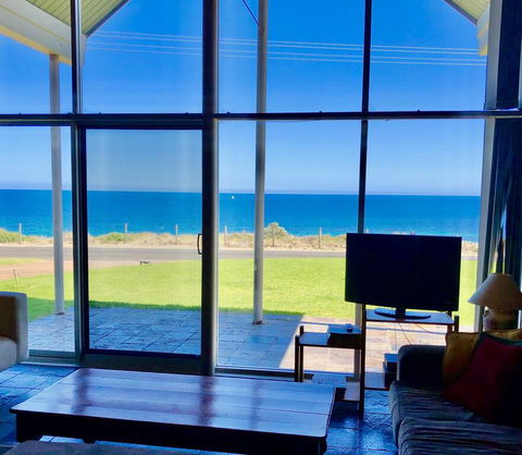 South Beach House 2 - 11 Gold Coast Drive - Perths Hotel 0