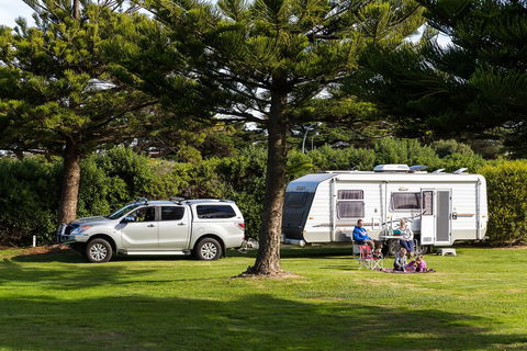 Southcombe Caravan Park - Perths Hotel 3