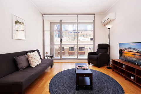 Spacious And Bright Studio In The Middle Of Town - Perths Hotel 3