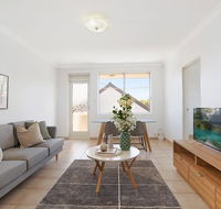 Spacious apartment in trendy Sydney neighbourhood - Perths Hotel