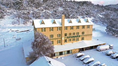 Sponars Chalet - Perths Hotel 0